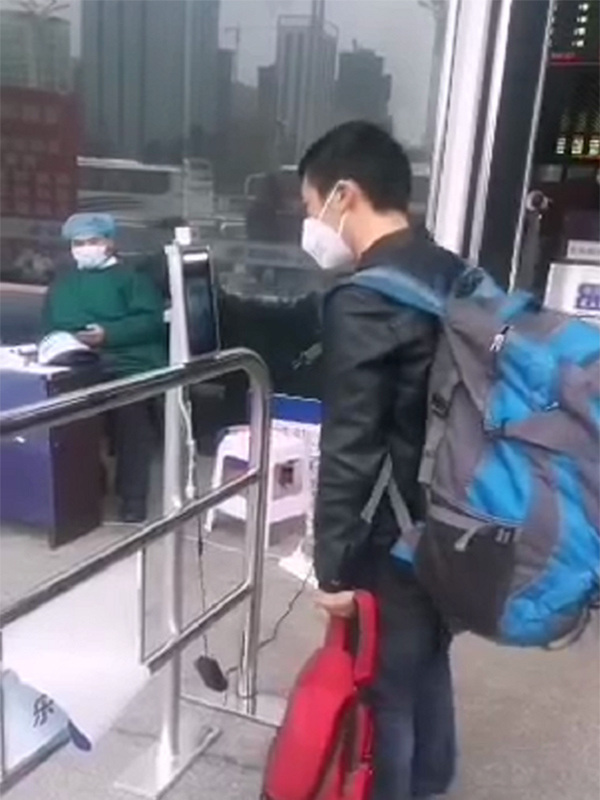 優(yōu)卡特人臉識(shí)別測(cè)溫儀口罩識(shí)別現(xiàn)場(chǎng) 優(yōu)卡特人臉識(shí)別測(cè)溫儀口罩識(shí)別現(xiàn)場(chǎng)